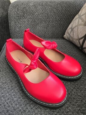 Torrid red and black Mary Jane's with bow detail 8.5 ww
